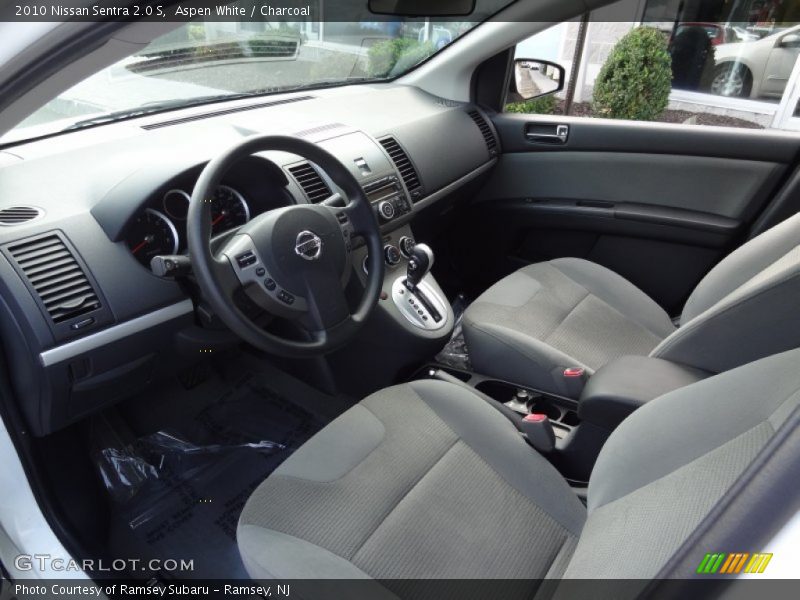Aspen White / Charcoal 2010 Nissan Sentra 2.0 S