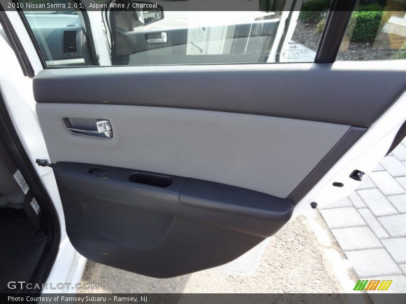 Aspen White / Charcoal 2010 Nissan Sentra 2.0 S