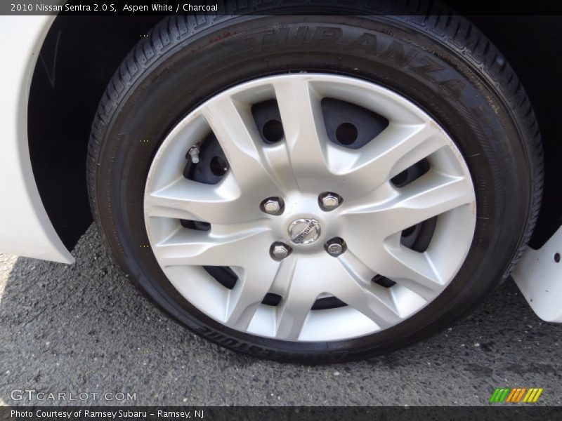 Aspen White / Charcoal 2010 Nissan Sentra 2.0 S