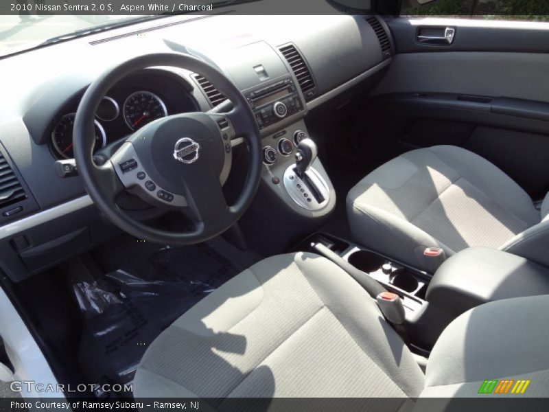 Aspen White / Charcoal 2010 Nissan Sentra 2.0 S