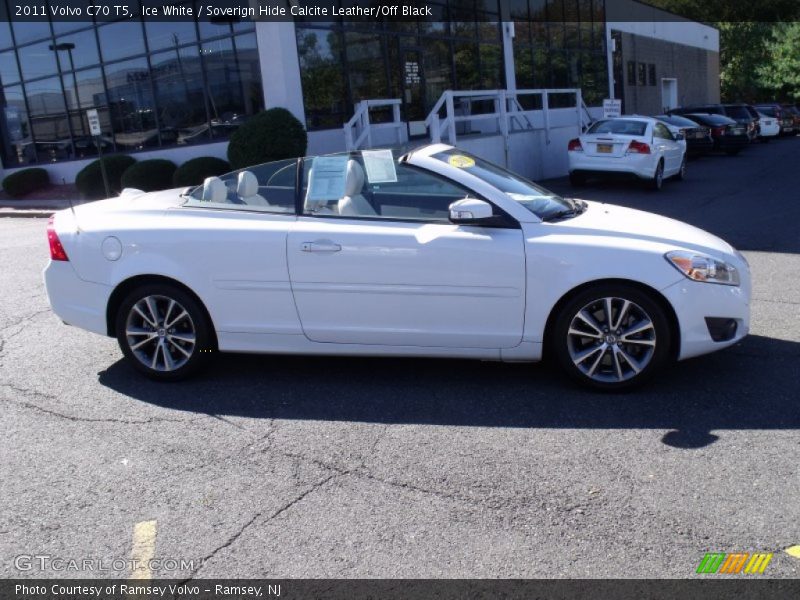 Ice White / Soverign Hide Calcite Leather/Off Black 2011 Volvo C70 T5