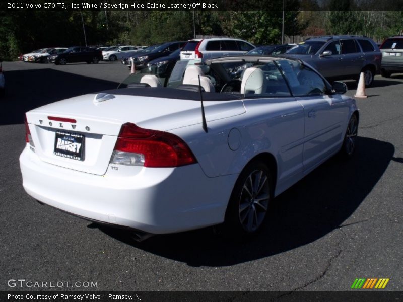 Ice White / Soverign Hide Calcite Leather/Off Black 2011 Volvo C70 T5
