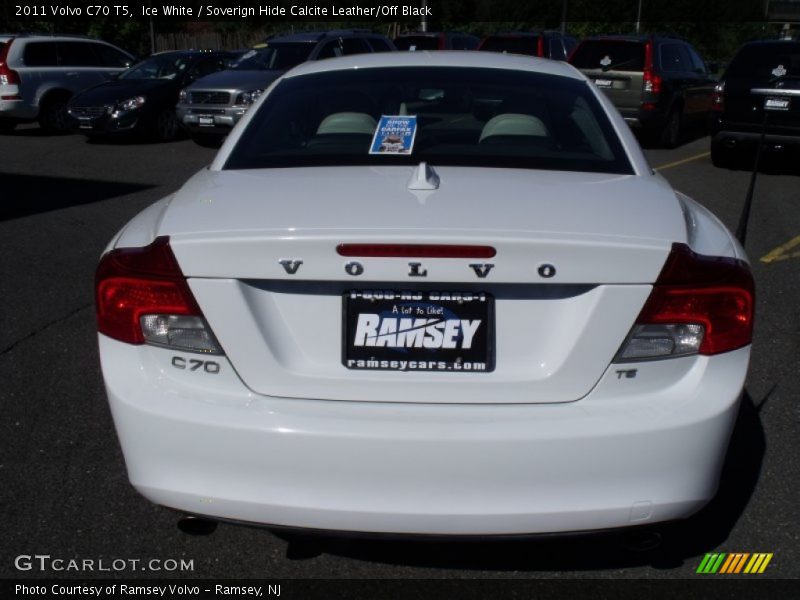 Ice White / Soverign Hide Calcite Leather/Off Black 2011 Volvo C70 T5