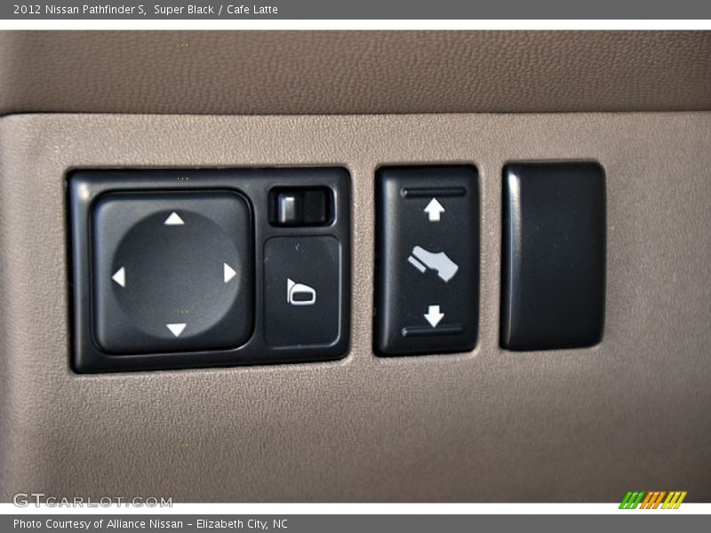 Super Black / Cafe Latte 2012 Nissan Pathfinder S