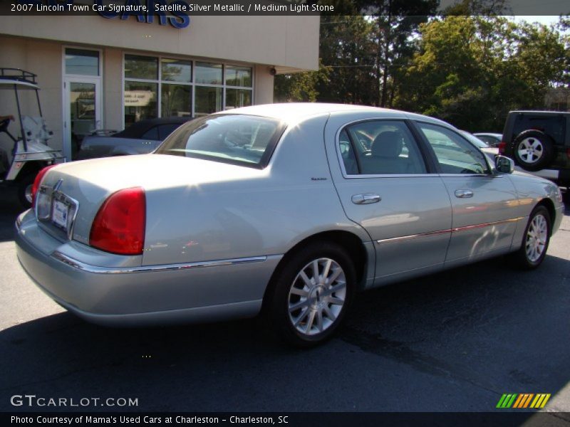 Satellite Silver Metallic / Medium Light Stone 2007 Lincoln Town Car Signature