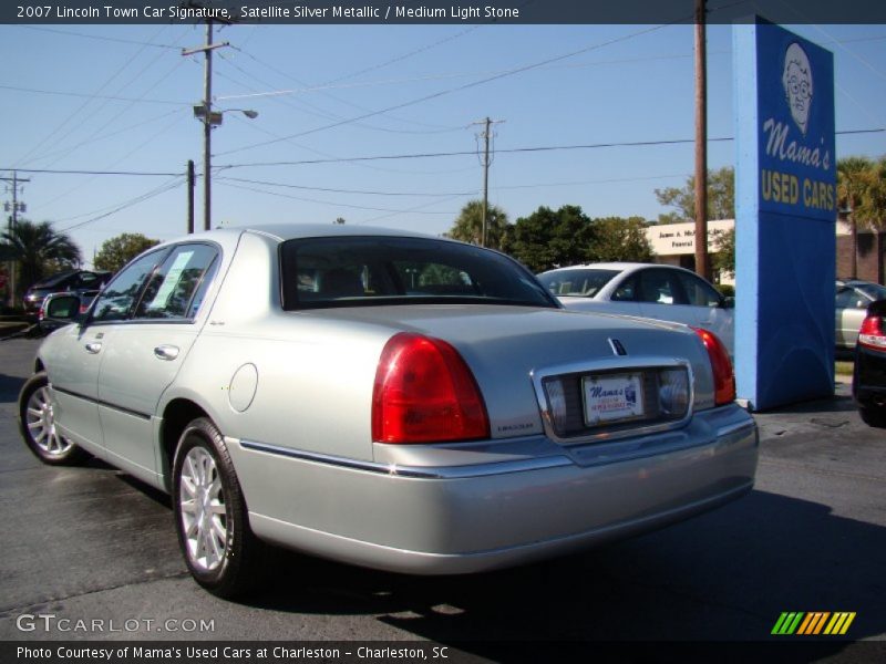 Satellite Silver Metallic / Medium Light Stone 2007 Lincoln Town Car Signature