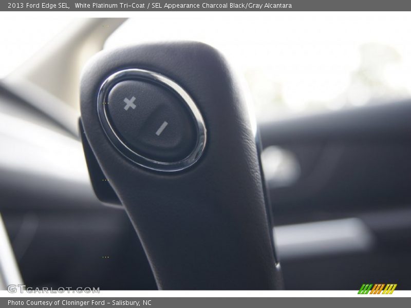 White Platinum Tri-Coat / SEL Appearance Charcoal Black/Gray Alcantara 2013 Ford Edge SEL