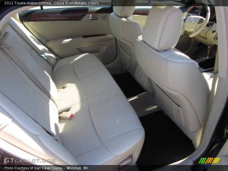 Cocoa Bean Metallic / Ivory 2011 Toyota Avalon Limited