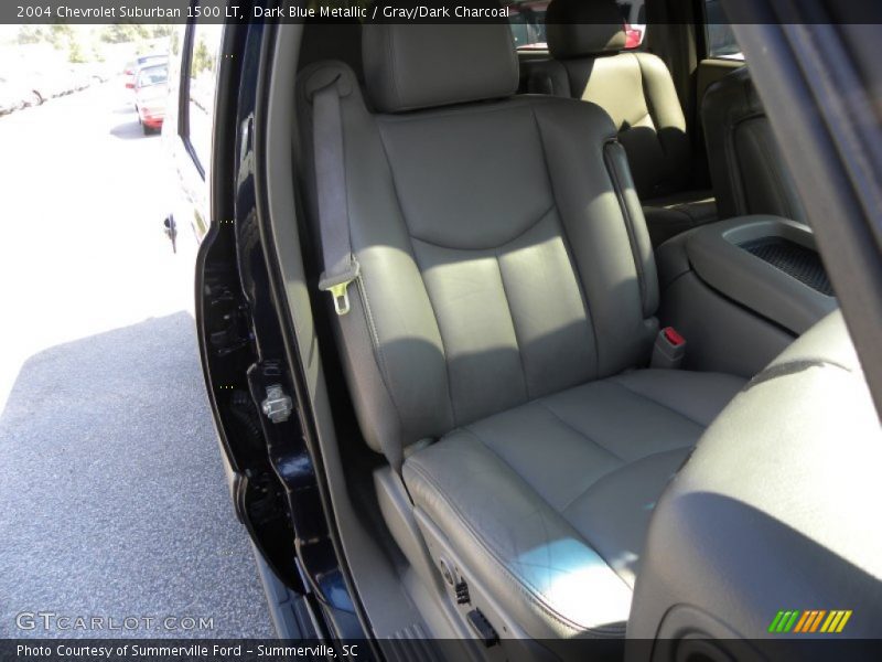 Dark Blue Metallic / Gray/Dark Charcoal 2004 Chevrolet Suburban 1500 LT