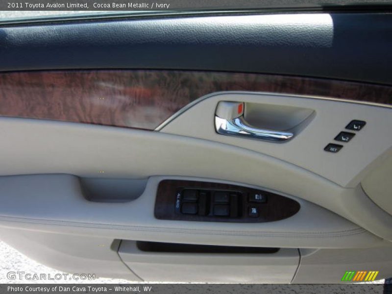 Cocoa Bean Metallic / Ivory 2011 Toyota Avalon Limited