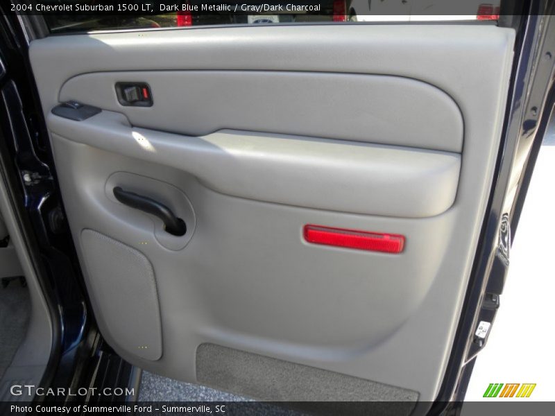 Dark Blue Metallic / Gray/Dark Charcoal 2004 Chevrolet Suburban 1500 LT