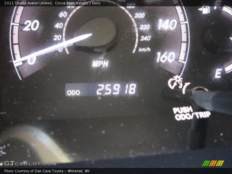 Cocoa Bean Metallic / Ivory 2011 Toyota Avalon Limited