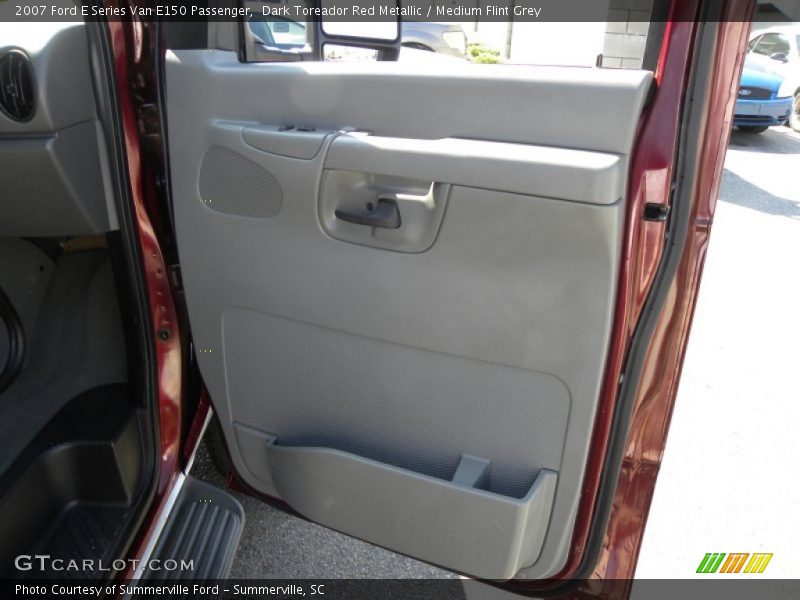 Dark Toreador Red Metallic / Medium Flint Grey 2007 Ford E Series Van E150 Passenger