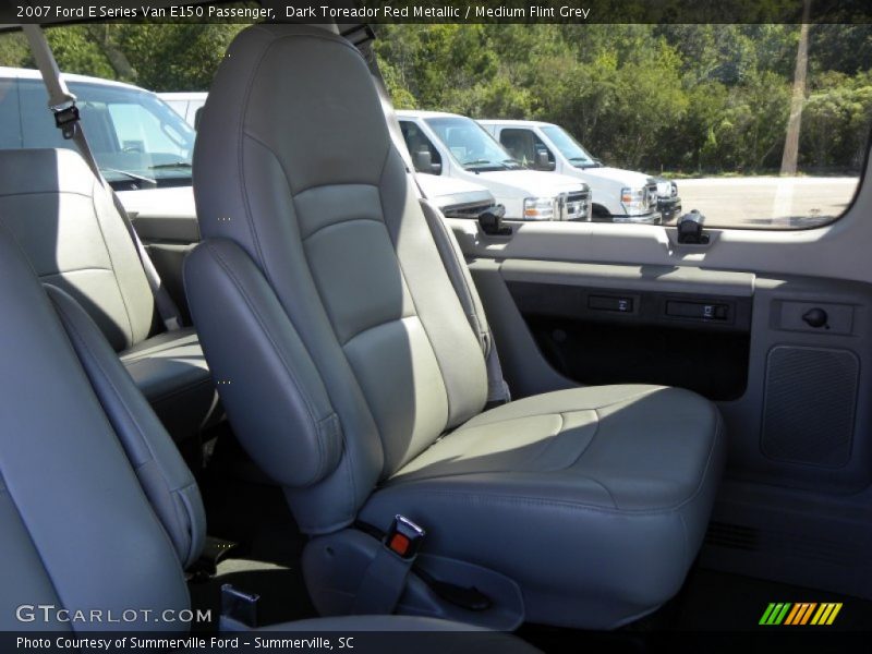 Dark Toreador Red Metallic / Medium Flint Grey 2007 Ford E Series Van E150 Passenger