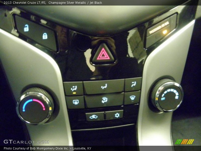 Champagne Silver Metallic / Jet Black 2013 Chevrolet Cruze LT/RS