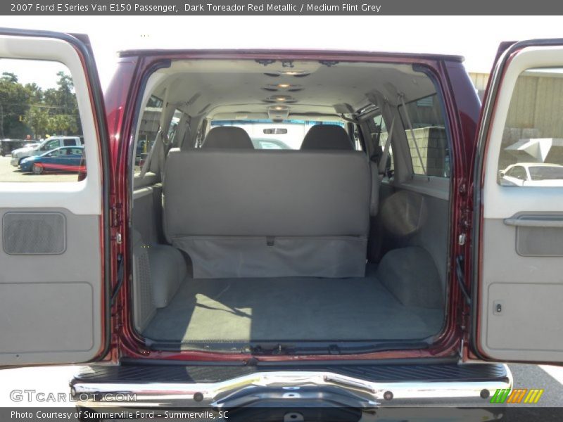 2007 E Series Van E150 Passenger Trunk