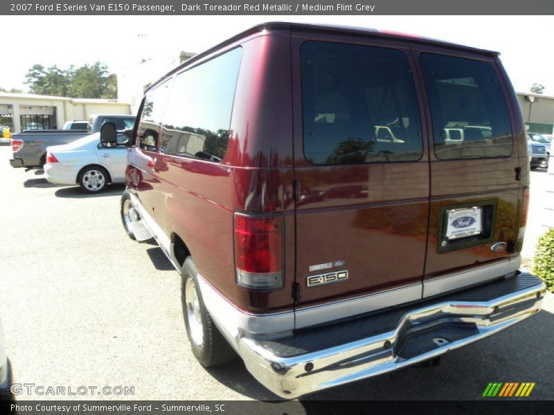 Dark Toreador Red Metallic / Medium Flint Grey 2007 Ford E Series Van E150 Passenger
