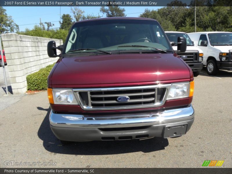 Dark Toreador Red Metallic / Medium Flint Grey 2007 Ford E Series Van E150 Passenger