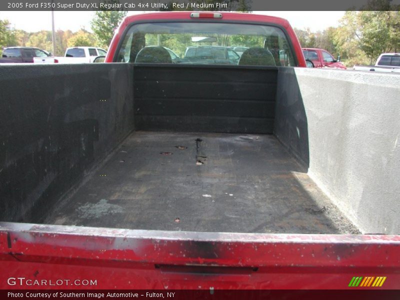 Red / Medium Flint 2005 Ford F350 Super Duty XL Regular Cab 4x4 Utility