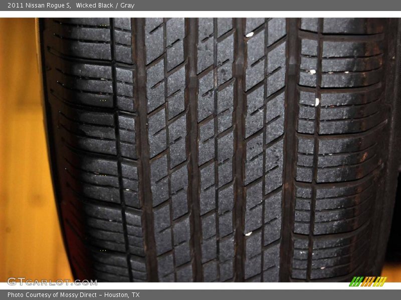 Wicked Black / Gray 2011 Nissan Rogue S