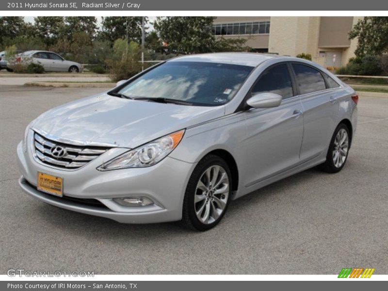 Radiant Silver / Gray 2011 Hyundai Sonata SE