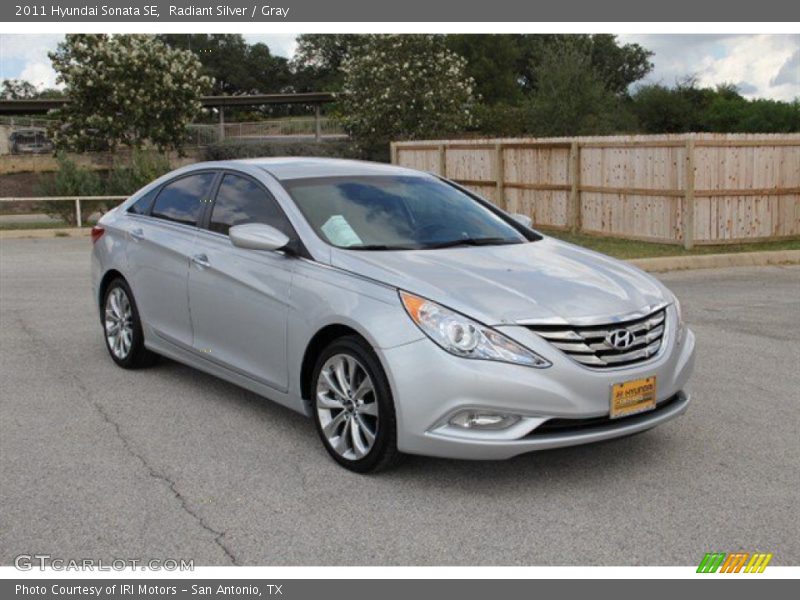 Radiant Silver / Gray 2011 Hyundai Sonata SE