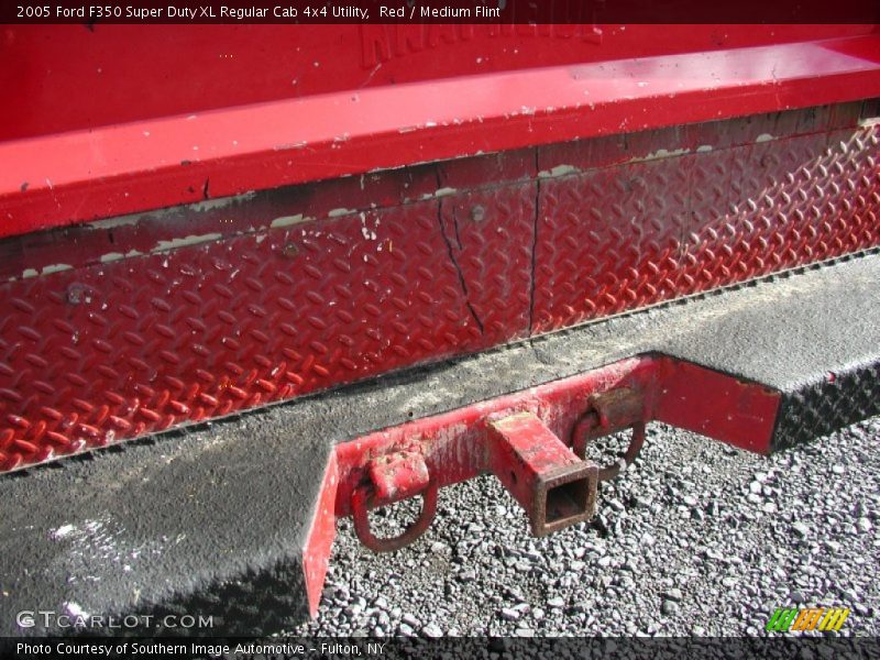 Red / Medium Flint 2005 Ford F350 Super Duty XL Regular Cab 4x4 Utility