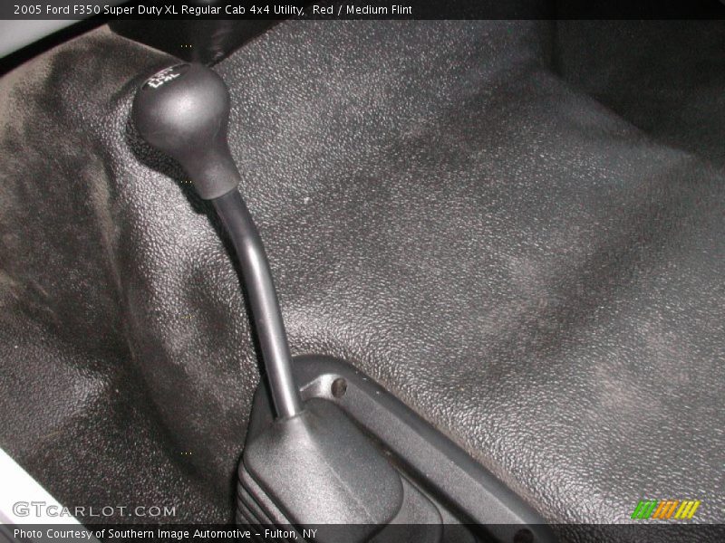 Red / Medium Flint 2005 Ford F350 Super Duty XL Regular Cab 4x4 Utility