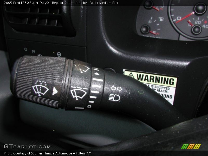 Controls of 2005 F350 Super Duty XL Regular Cab 4x4 Utility