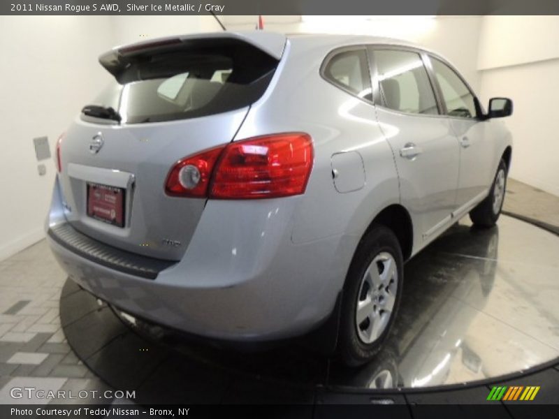 Silver Ice Metallic / Gray 2011 Nissan Rogue S AWD