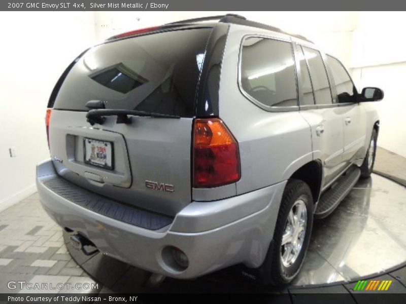 Silver Mist Metallic / Ebony 2007 GMC Envoy SLT 4x4