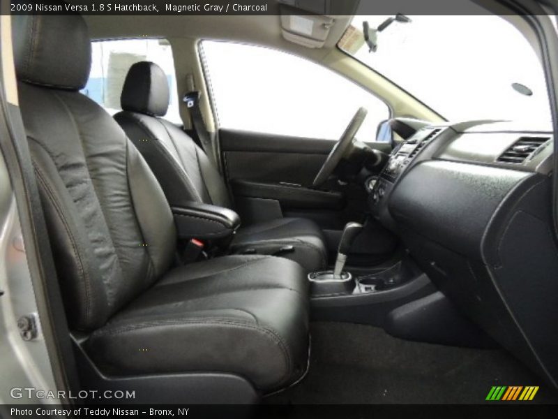 Magnetic Gray / Charcoal 2009 Nissan Versa 1.8 S Hatchback