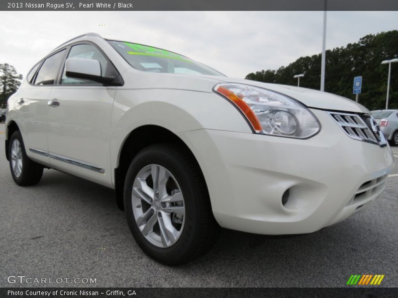 Pearl White / Black 2013 Nissan Rogue SV