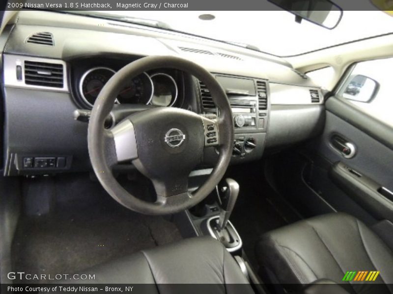 Magnetic Gray / Charcoal 2009 Nissan Versa 1.8 S Hatchback