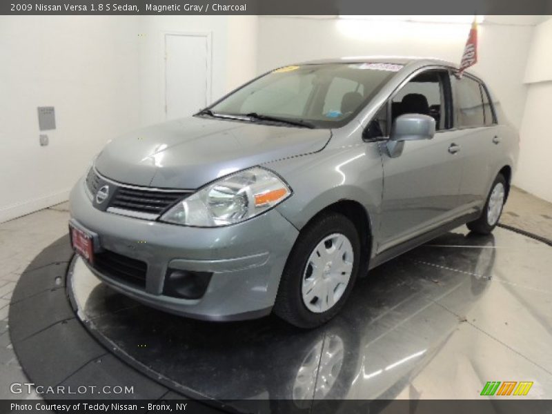 Magnetic Gray / Charcoal 2009 Nissan Versa 1.8 S Sedan