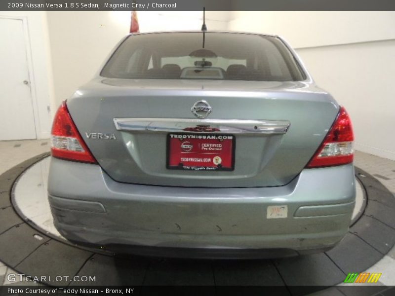 Magnetic Gray / Charcoal 2009 Nissan Versa 1.8 S Sedan