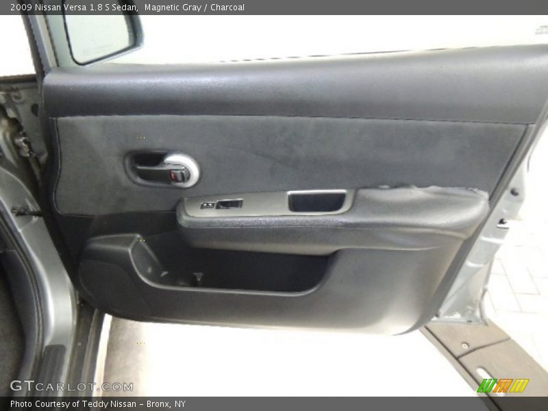 Magnetic Gray / Charcoal 2009 Nissan Versa 1.8 S Sedan