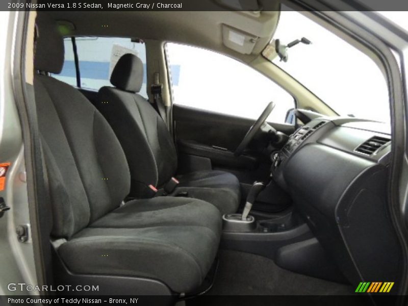 Magnetic Gray / Charcoal 2009 Nissan Versa 1.8 S Sedan