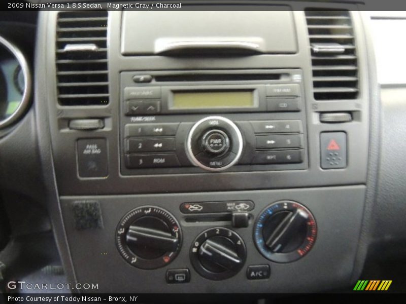 Magnetic Gray / Charcoal 2009 Nissan Versa 1.8 S Sedan