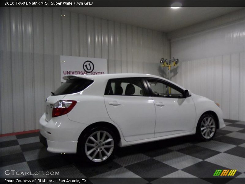 Super White / Ash Gray 2010 Toyota Matrix XRS
