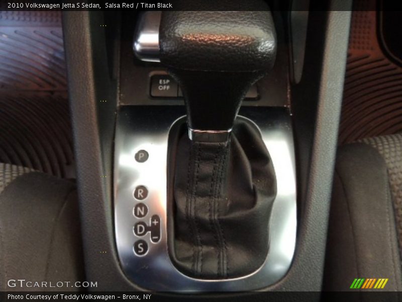 Salsa Red / Titan Black 2010 Volkswagen Jetta S Sedan