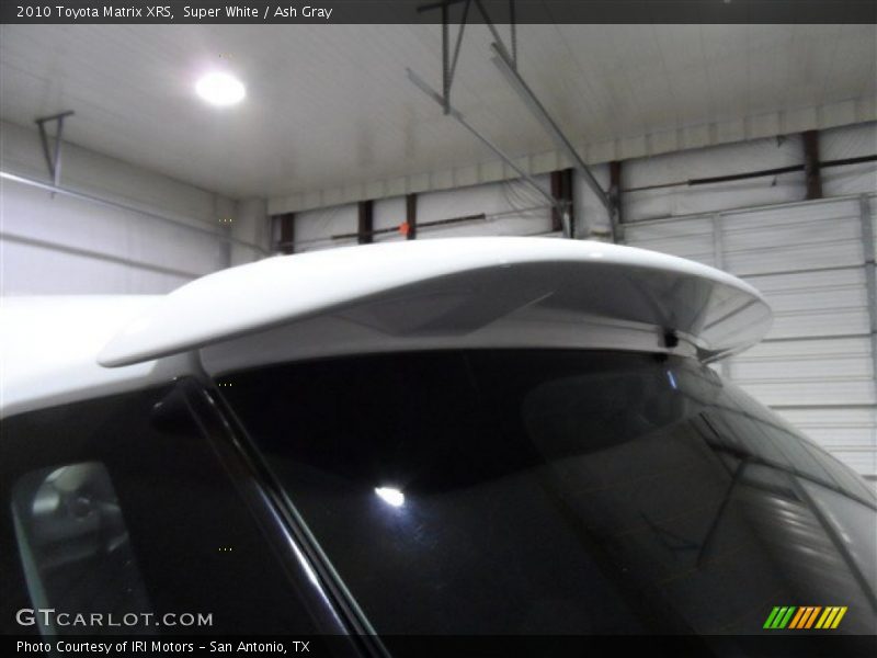 Super White / Ash Gray 2010 Toyota Matrix XRS
