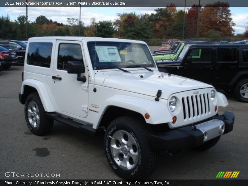 Bright White / Black/Dark Saddle 2013 Jeep Wrangler Sahara 4x4