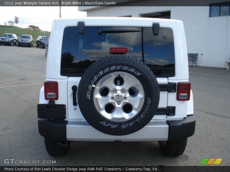 Bright White / Black/Dark Saddle 2013 Jeep Wrangler Sahara 4x4