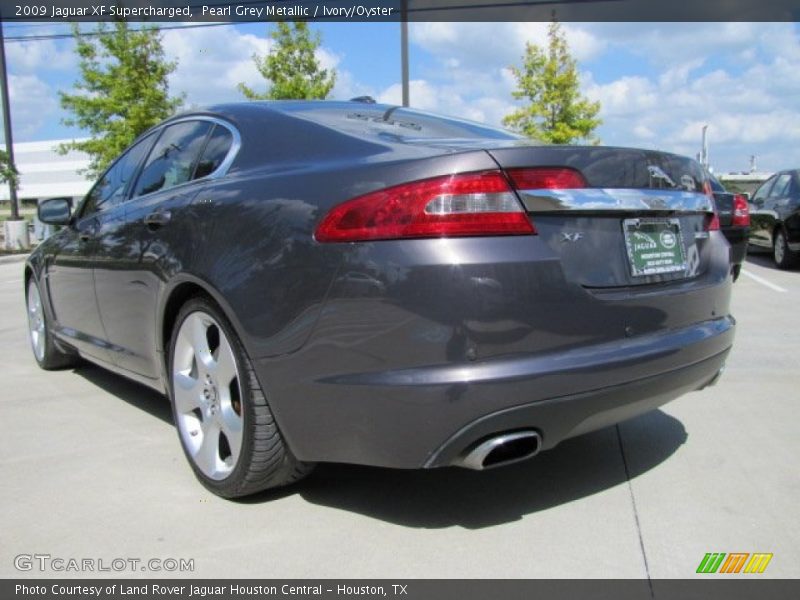 Pearl Grey Metallic / Ivory/Oyster 2009 Jaguar XF Supercharged