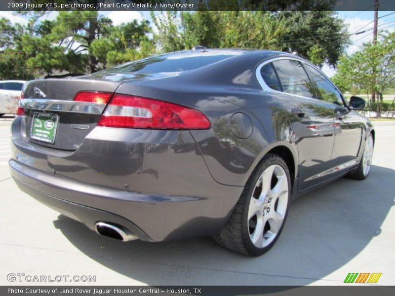 Pearl Grey Metallic / Ivory/Oyster 2009 Jaguar XF Supercharged