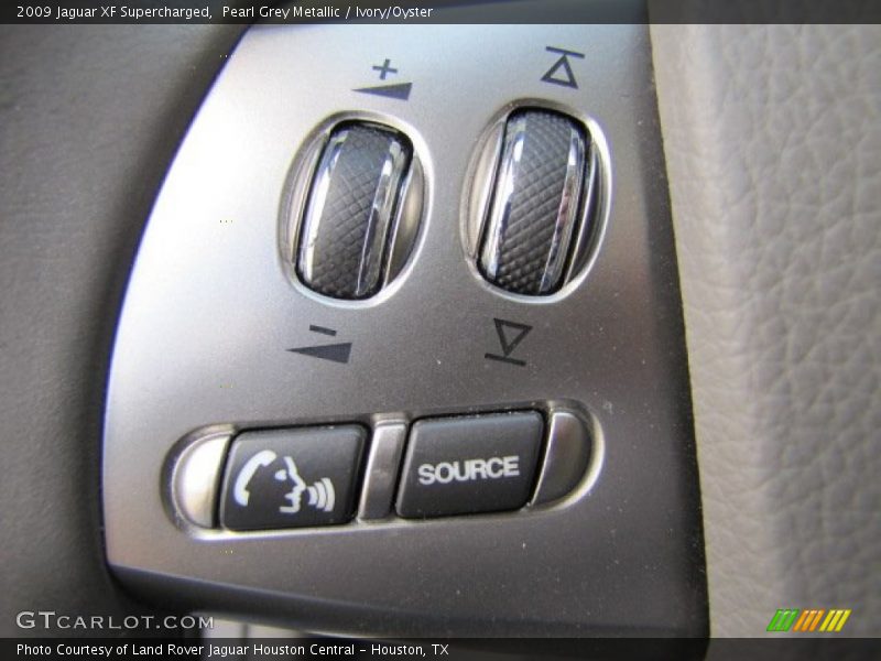 Pearl Grey Metallic / Ivory/Oyster 2009 Jaguar XF Supercharged
