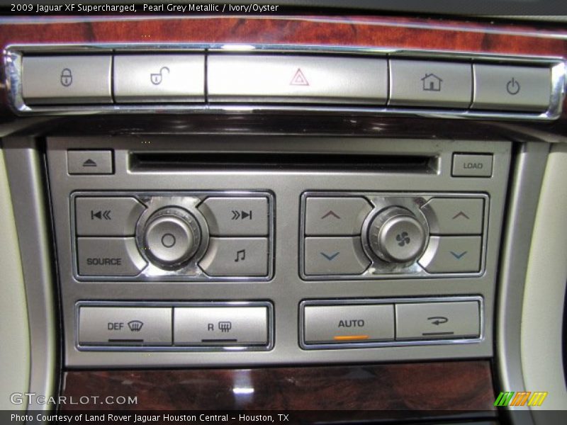 Pearl Grey Metallic / Ivory/Oyster 2009 Jaguar XF Supercharged