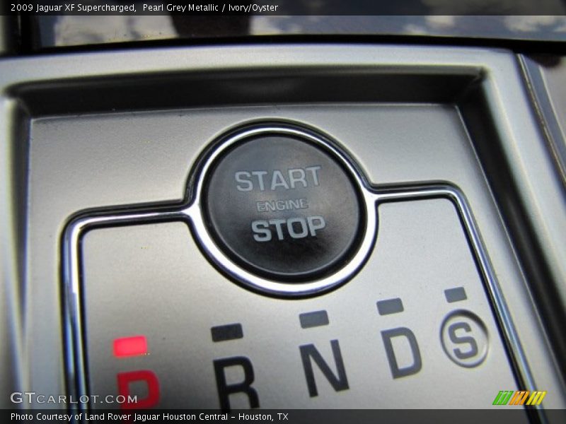 Pearl Grey Metallic / Ivory/Oyster 2009 Jaguar XF Supercharged