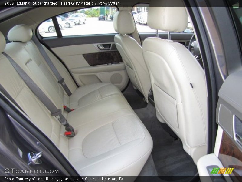 Pearl Grey Metallic / Ivory/Oyster 2009 Jaguar XF Supercharged
